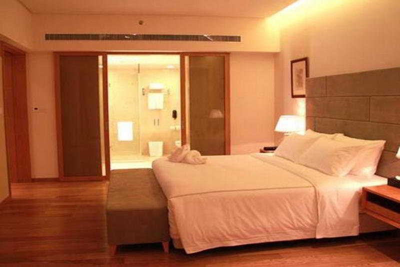 Mingshen Golf & Bay Resort Sanya Buitenkant foto