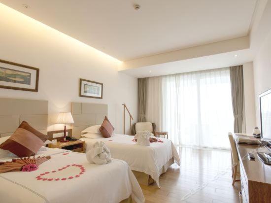 Mingshen Golf & Bay Resort Sanya Buitenkant foto